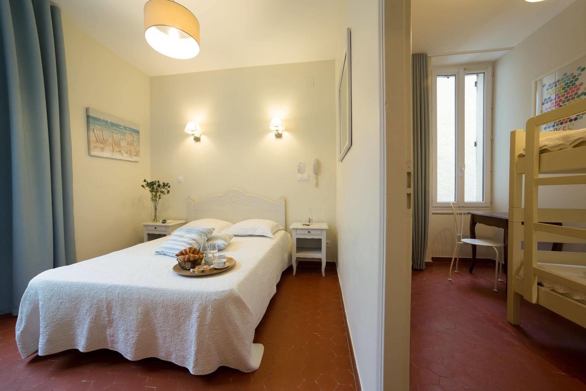 Hotel La Bienvenue ลาครัว-วัลแมร์ ภายนอก รูปภาพ